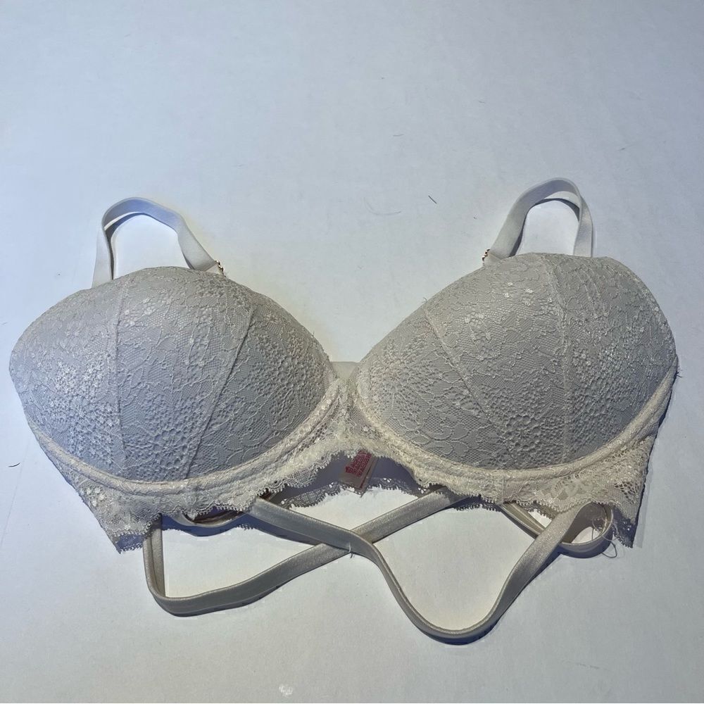 PINK Bra Date Wireless Push Up White 36DD Lace, Strappy, padded.